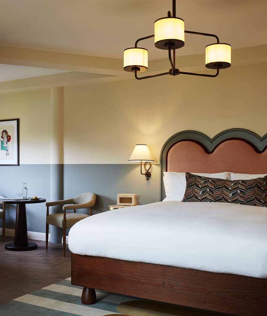 The Hoxton Charlottenburg Berlin Room photo